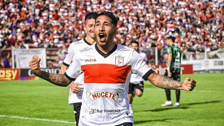 Santiago Coronel es refuerzo de Barracas