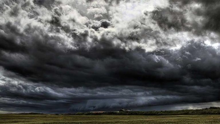 Medio país bajo alerta por tormentas y vientos fuertes