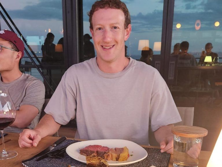 Zuckerberg trabaja en su proyecto de carne vacuna de la más alta calidad en el mundo