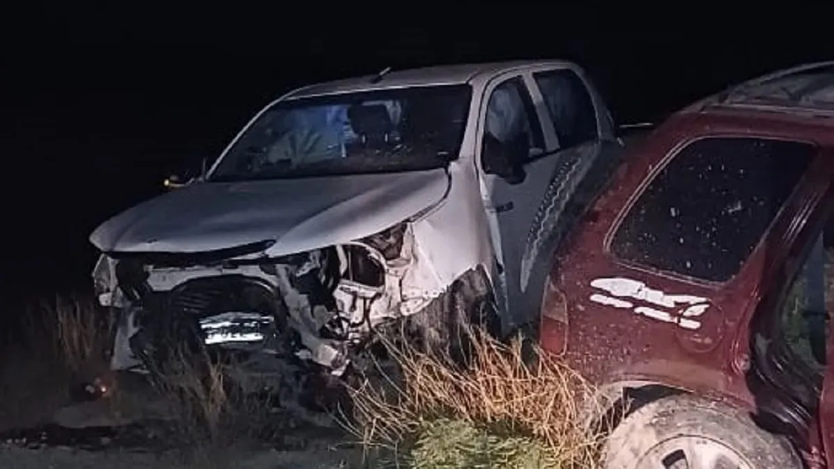 Un hombre murió tras un choque frontal entre dos vehículos cerca de El Cuy. Foto: Diario Río Negro.