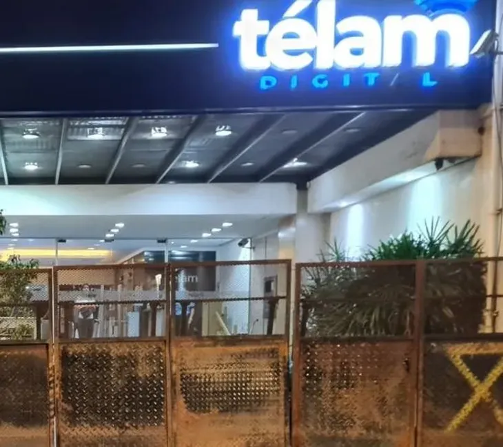 La agencia de noticias fue vallada por orden gubernamental. Foto: Ámbito