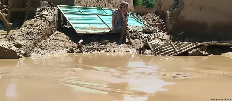 Más de 50 muertes por inundaciones en el oeste de Afganistán