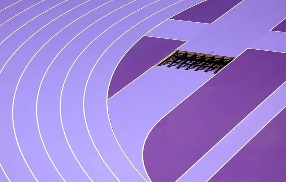 Así es la pista violeta en el Stade de France para los Juegos Olímpicos. Foto: X (@LuchoRunner)