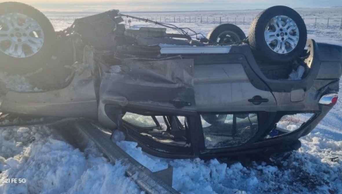 Dos heridos tras vuelco en la Ruta Provincial N°5 de Santa Cruz - Radio ...
