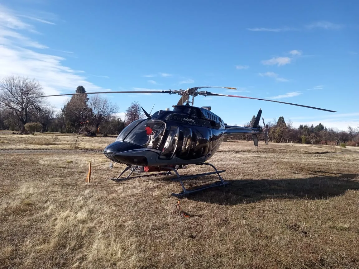 rescate, Cerro Plataforma, Enrique Quique Parodi, aterrizaje de emergencia, helicóptero, Gendarmería Nacional, Cholila, condiciones climáticas, montaña, operativo de rescate, Bell 429, Protección Civil, San Martín de los Andes, lago Cholila, Trevelin