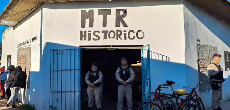 Encontraron alimentos vencidos en allanamientos a organizaciones sociales