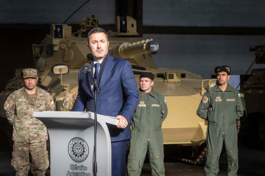 Argentina, Defensa Nacional, Fuerzas Armadas, Tanques Modernizados, Petri, Boulogne Sur Mer, Regimiento de Caballería de Tanques 8, Magdalena Buenos Aires, Seguridad Nacional