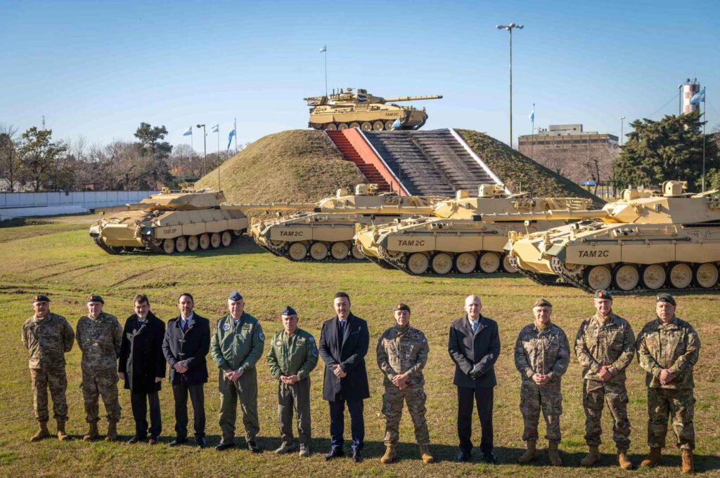 Argentina, Defensa Nacional, Fuerzas Armadas, Tanques Modernizados, Petri, Boulogne Sur Mer, Regimiento de Caballería de Tanques 8, Magdalena Buenos Aires, Seguridad Nacional