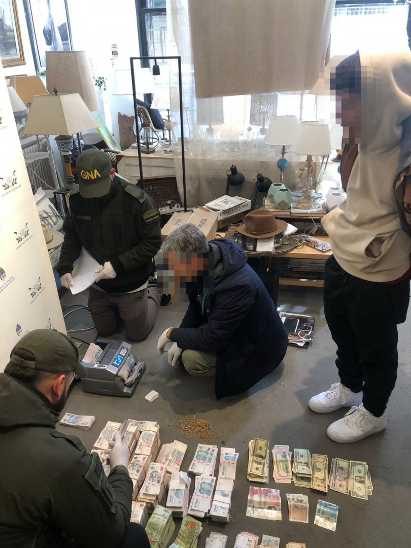 Desarticulan una "cueva financiera" que operaba como una mueblería