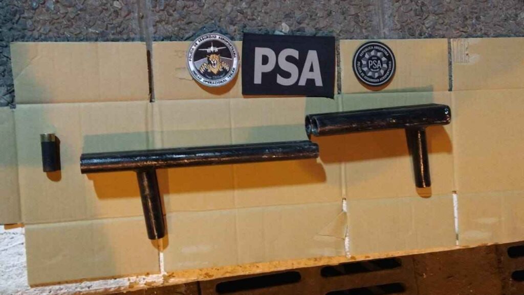 detención, Trelew, Comando Unificado, PSA, arma casera, tumbera, seguridad pública, Ministerio Público Fiscal, criminalística, Policía de Chubut, patrulla nocturna, intervención policial, Plaza Centenario, análisis forense, investigación criminal