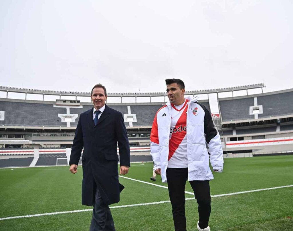 River Plate, Marcos Acuña, fichaje, Sevilla FC, Copa del Mundo, Qatar 2022, Marcelo Gallardo, redes sociales, presentación creativa, Franco Armani, Germán Pezzella, fútbol argentino, Mercado de Pases, campeón del mundo, Transferencia