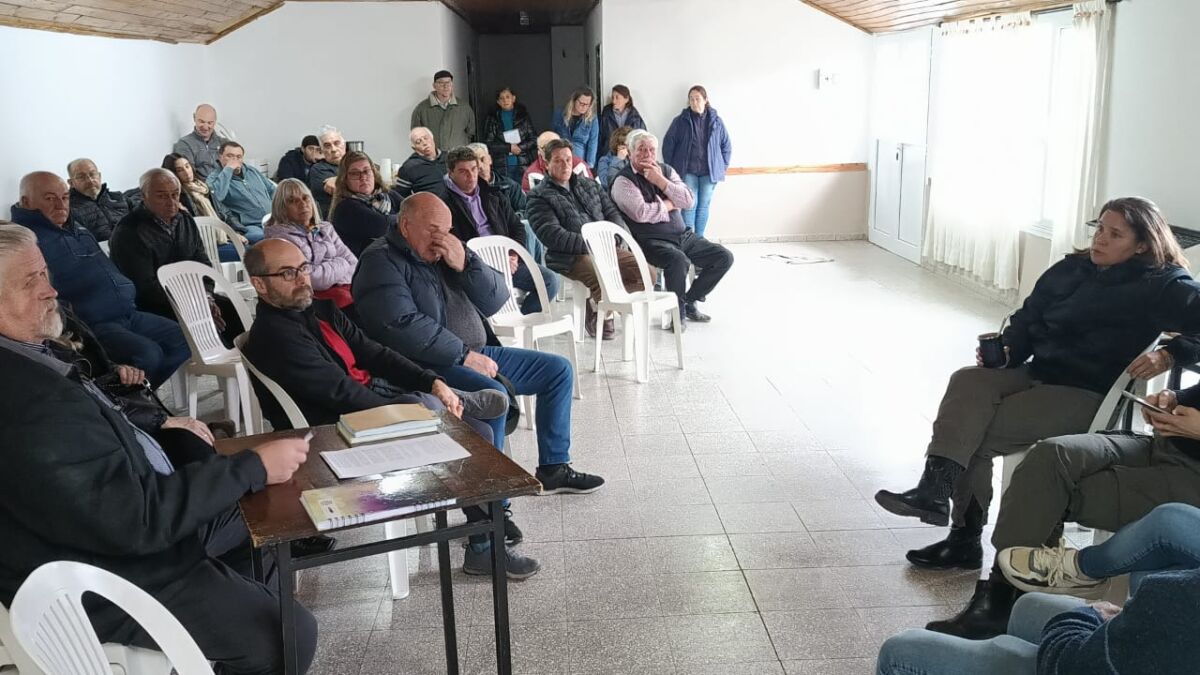 Anunciaron la llegada de asistencia material y económica a productores de Sarmiento