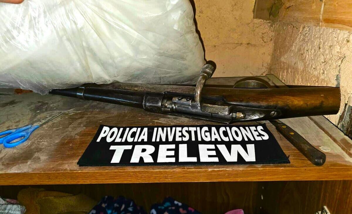 Realizan 14 allanamientos vinculados a un homicidio reciente
