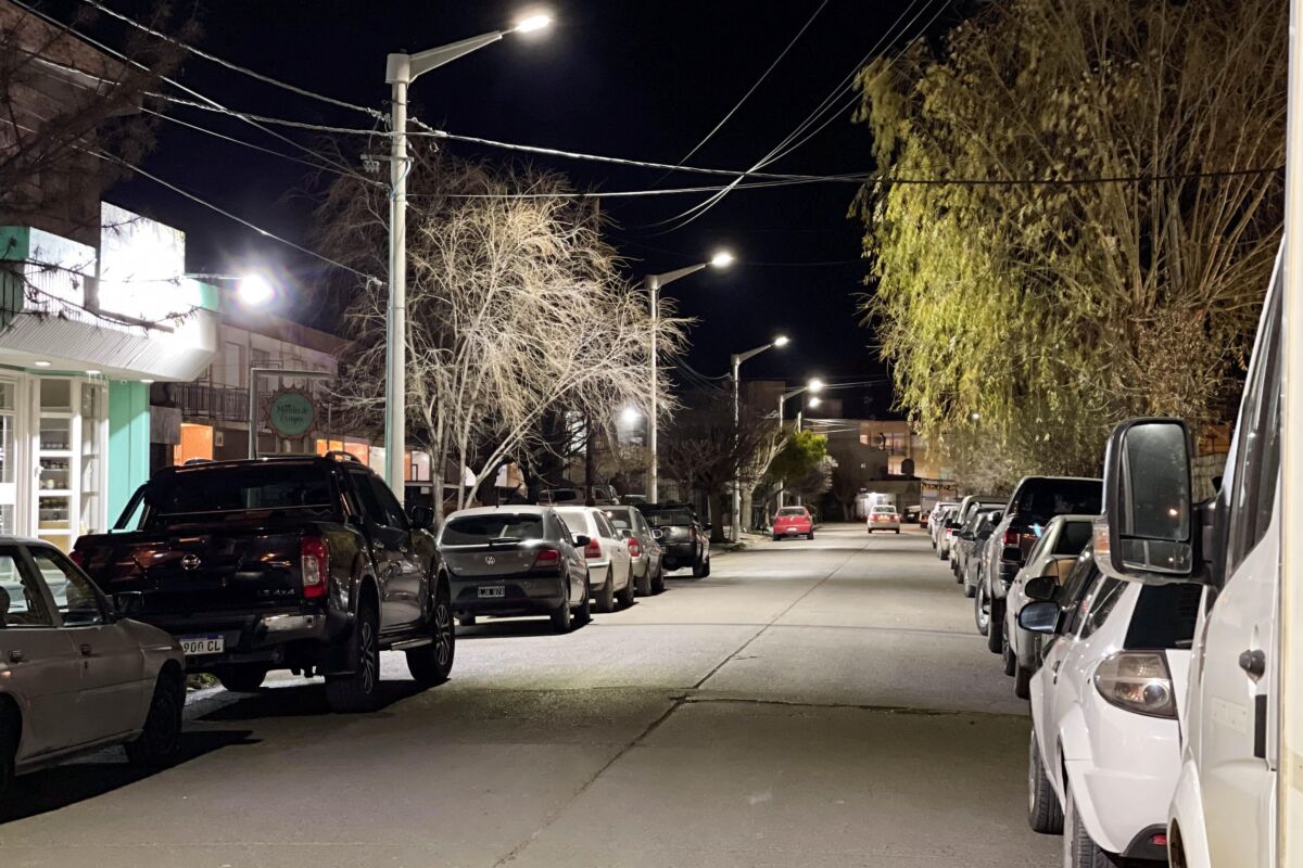 Instituciones destacan las mejoras del alumbrado público en Trelew