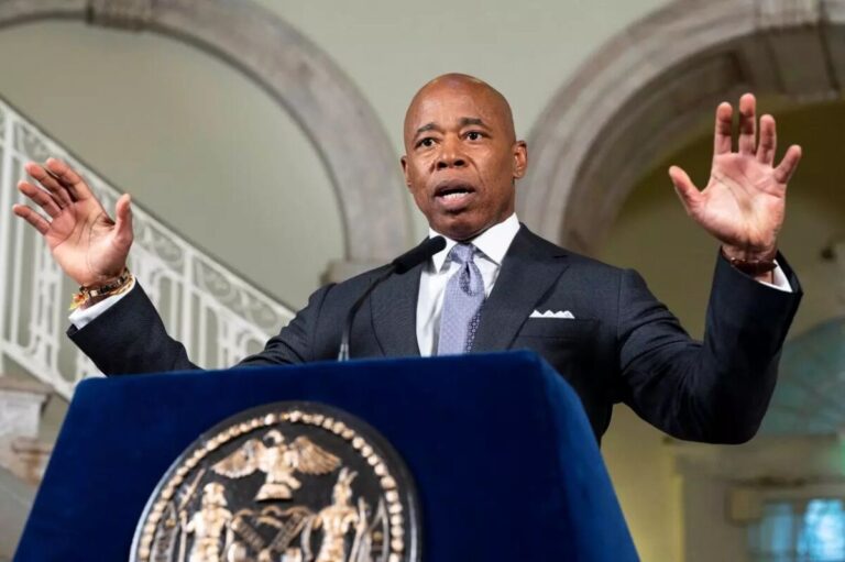 Alcalde de Nueva York acusado de recibir pagos de un funcionario turco