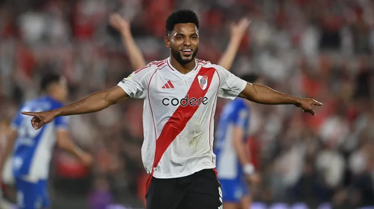 River visita a Colo Colo en busca de un paso firme hacia las semifinales
