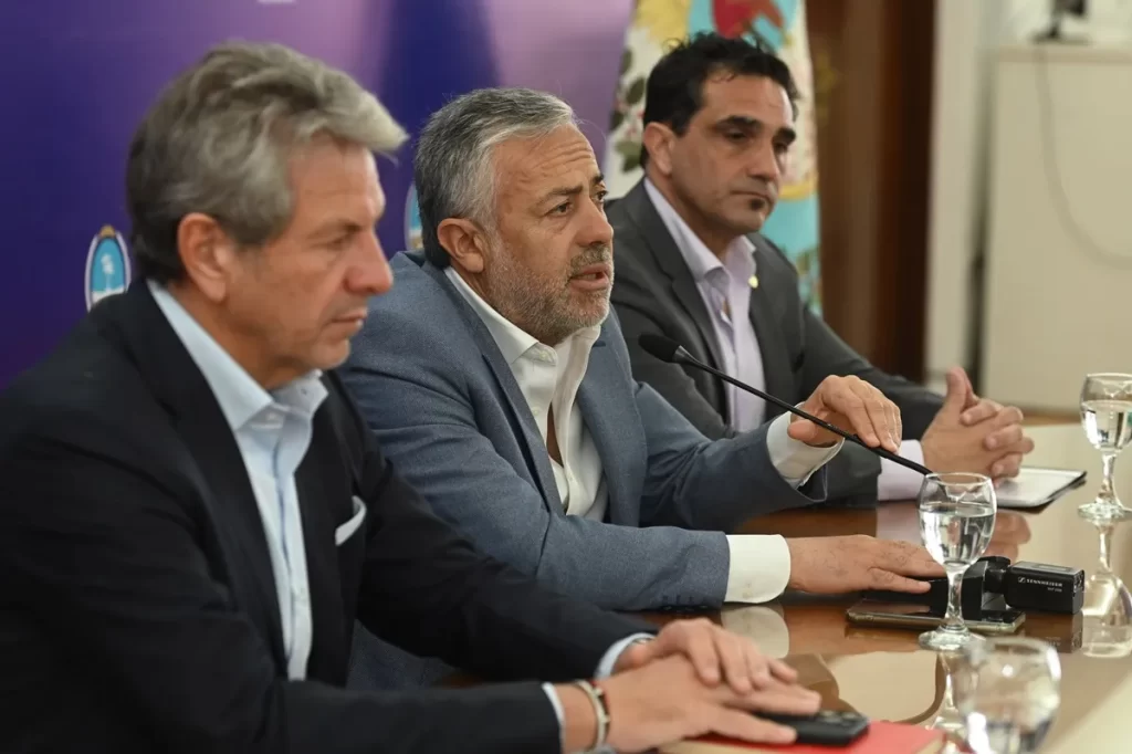 Impsa, privatización, Alfredo Cornejo, Mendoza, Grupo Werthein, licitación, Javier Milei, deuda, industria, economía argentina, empresas, siderúrgica, política económica, inversiones, Argentina.