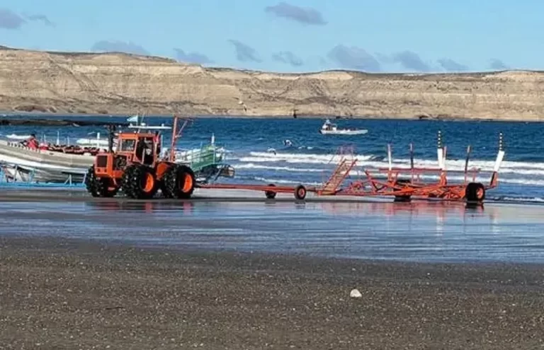 Grave accidente laboral en Puerto Pirámides 