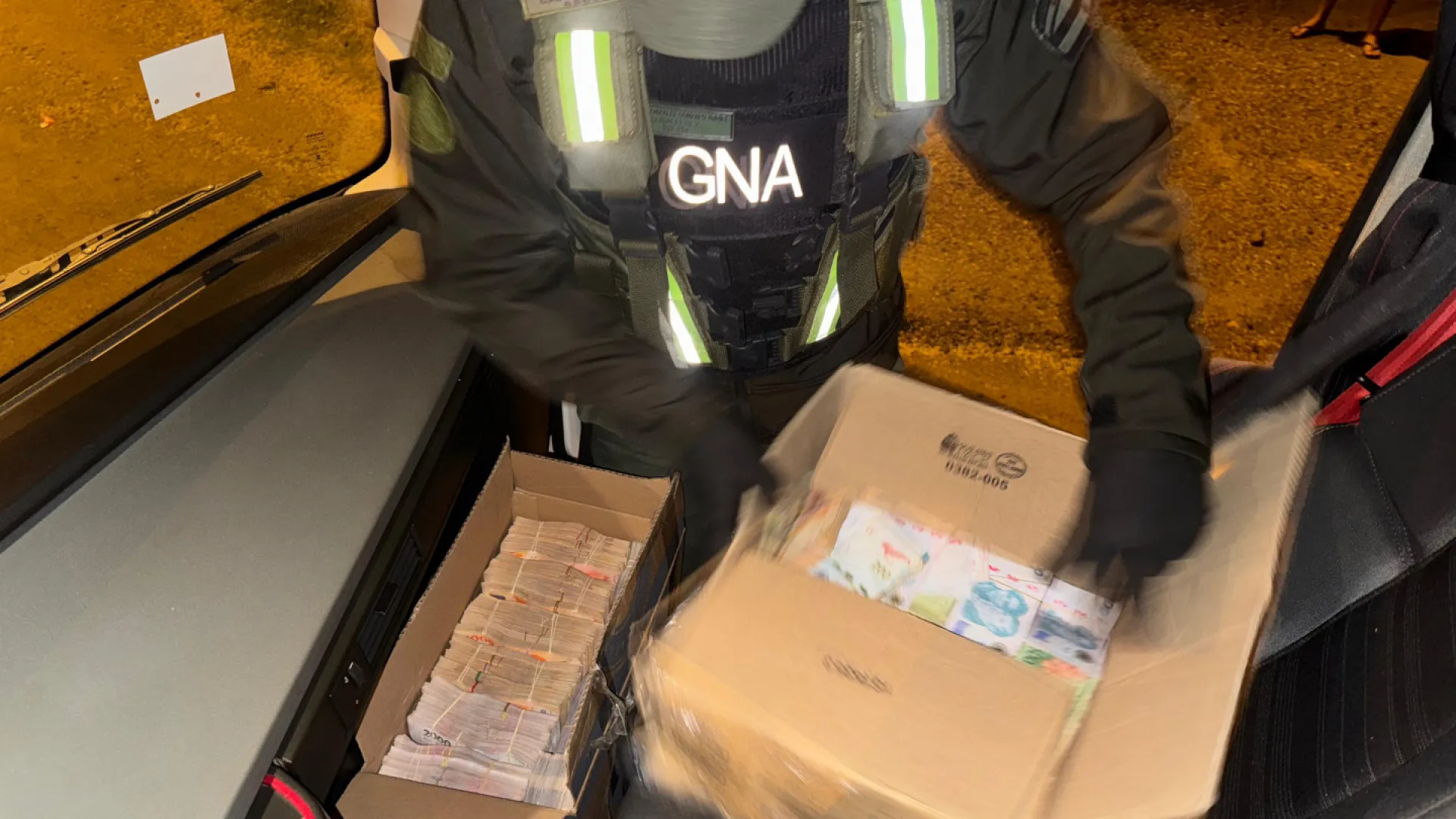 Camionero viajaba más de 50 millones de pesos sin declarar