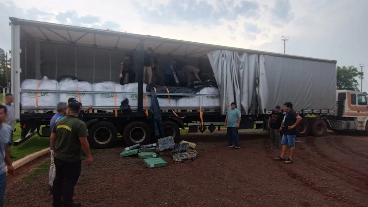 Detuvieron a un ciudadano brasileño con seis toneladas de marihuana