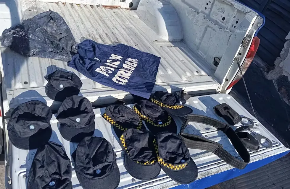 Foto: La Voz de Córdoba. Hallan elementos de la Policía de Córdoba en un allanamiento
