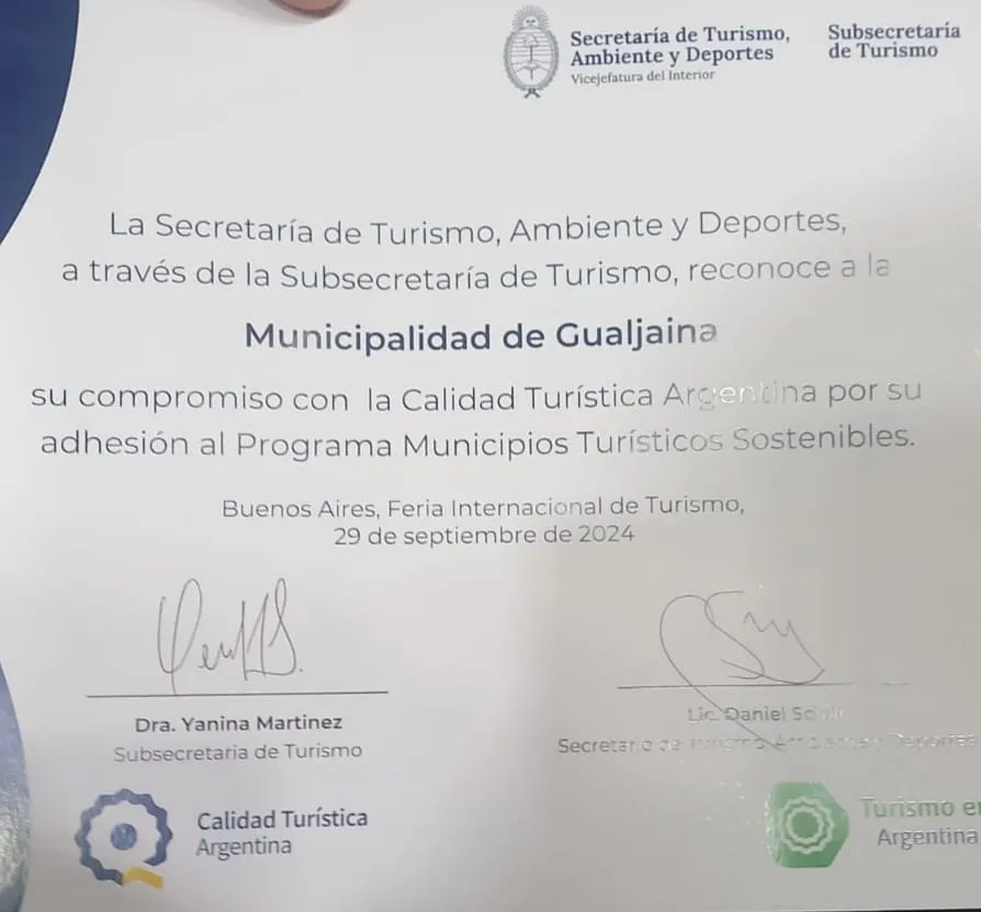 Gualjaina recibió el reconocimiento por su compromiso en “Turismo Sostenible”