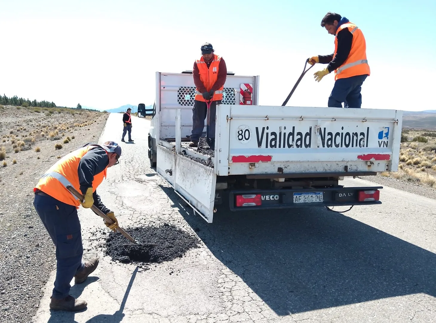 Vialidad Nacional avanza con tareas de bacheo en rutas de Chubut ...