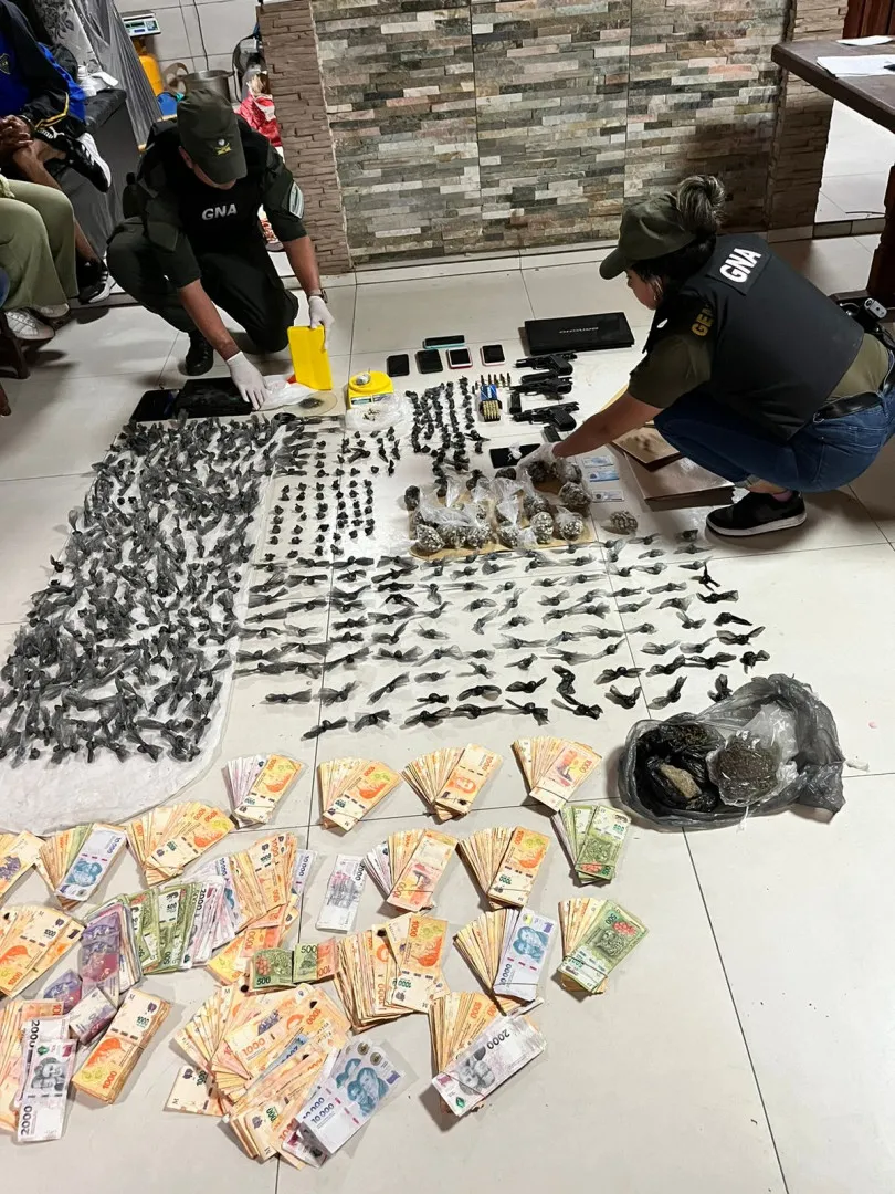 Droga, armas y millones el resultado de 10 allanamientos en Chaco