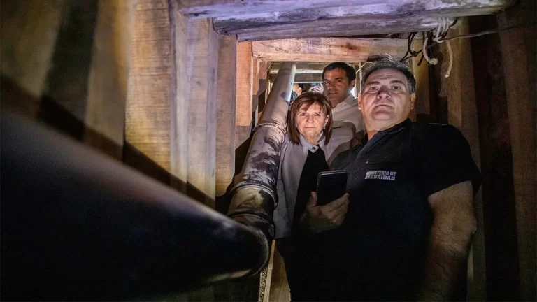 Bullrich recorrió el túnel del frustrado robo al Banco Macro en San Isidro