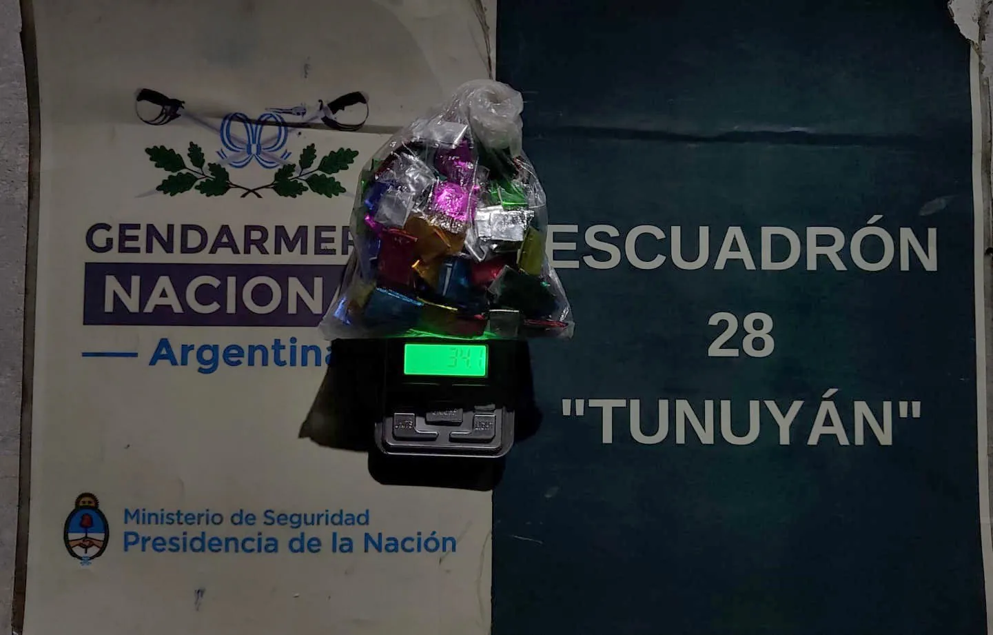 Menor viajaba con 148 envoltorios de cocaína en un ómnibus