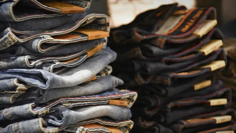 El truco infalible para elegir el talle de jeans sin probarse