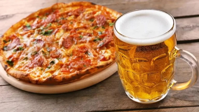 Cuáles son los alimentos que recomiendan evitar al consumir cerveza