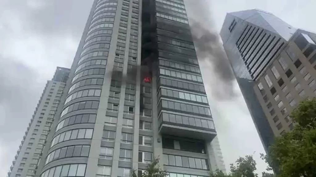 incendio en Puerto Madero, bomberos de la ciudad, SAME, evacuación de emergencia, fuego en edificio, Jorge Macri, Mariano Pavone, seguridad en Buenos Aires, emergencia en Puerto Madero, noticias de Buenos Aires, siniestro en Puerto Madero, operativo de rescate, Grupo Especial de Rescate, Hospital Argerich, última hora incendio