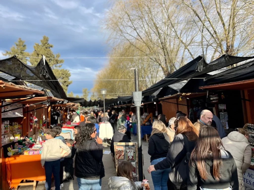 feria de productores, feria de artesanos, 28 de Julio, eventos regionales, producción local, cultura argentina, folclore, gastronomía regional, entretenimiento familiar, actividades gratuitas, artesanías argentinas, comunidad local, turismo regional, talleres culturales, feria artesanal