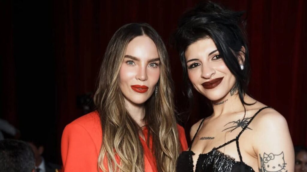 Cazzu, Belinda, Christian Nodal, encuentro afectuoso, música argentina, música mexicana, figuras del año, Paseo de la Reforma, eventos México, colaboración musical, artistas latinas, reconciliación, noticias de celebridades, gala 2025, relaciones mediáticas