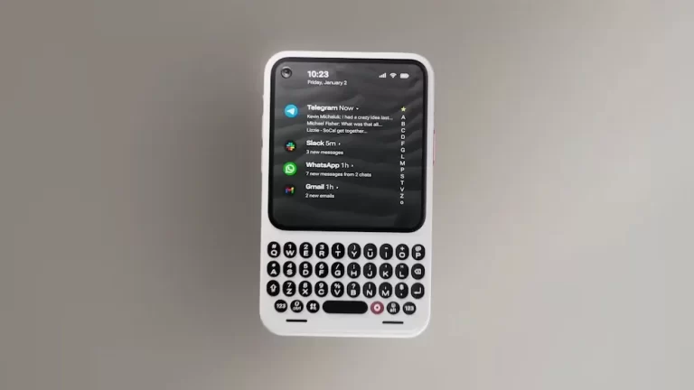 CES 2026: vuelve el teclado físico con un guiño a BlackBerry
