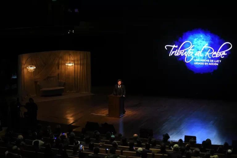 Milei reivindicó el capitalismo en homenaje al Rebe de Lubavitch 