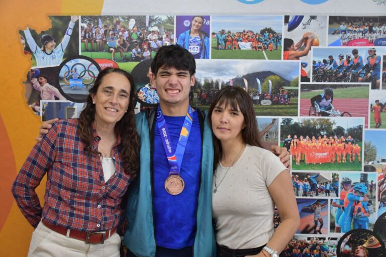 Sergio Markieviche compartió su medalla de bronce obtenida en Colombia