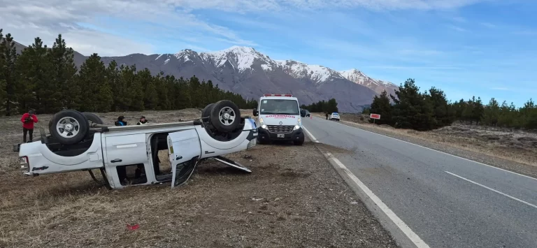 Volcó un vehículo oficial de la ANAC en la Ruta 40