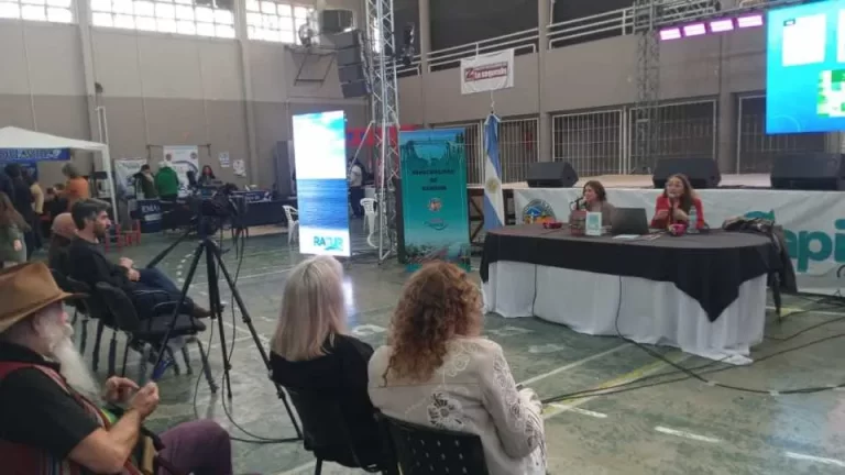 Rawson: presentaron un libro sobre mediación e inteligencia artificial