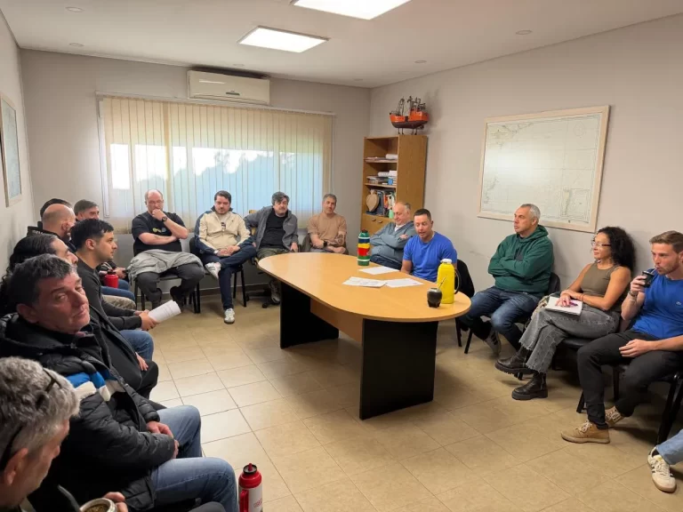 Chubut planifica la temporada de pesca 2026/2027