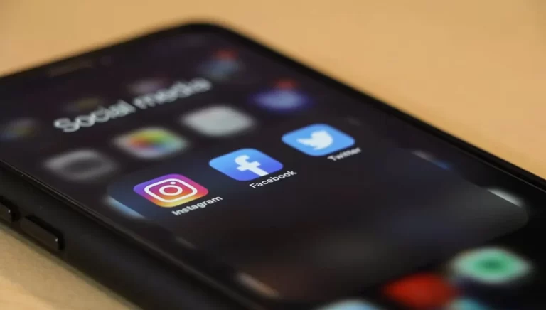 Cómo eran las redes sociales antes de los algoritmos, los Reels y las Stories